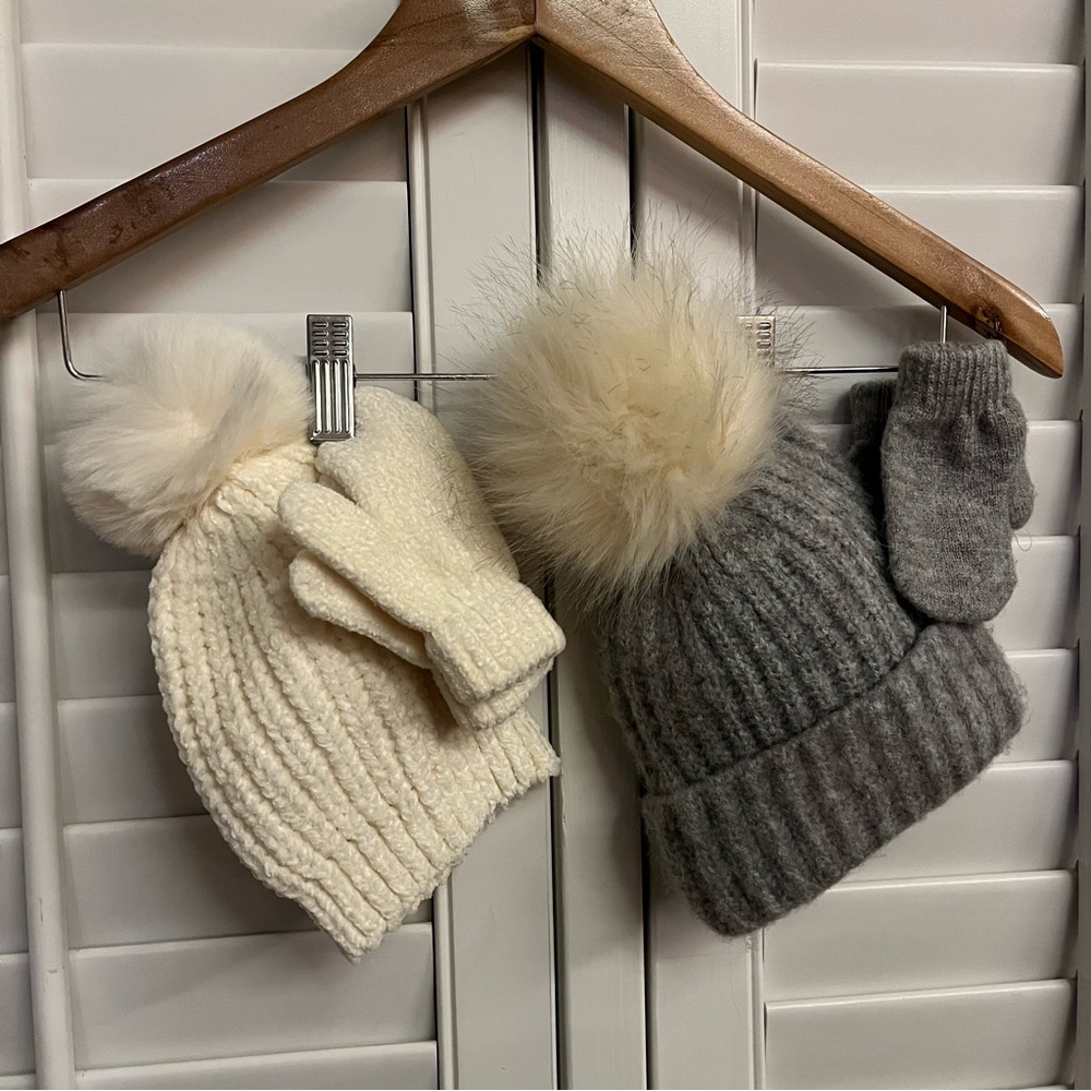 NWOT Faux Fur Infant Beanie with Matching Mittens